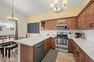 3729 E Taro Ln, Phoenix, AZ 85050 - Photo 10