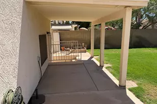 3729 E Taro Ln, Phoenix, AZ 85050 - Photo 32