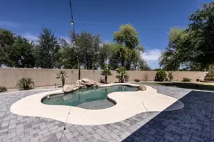 15872 W Shaw Butte Dr, Surprise, AZ 85379 - Photo 26