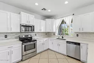 43266 W Lindgren Dr, Maricopa, AZ 85138 - Photo 14