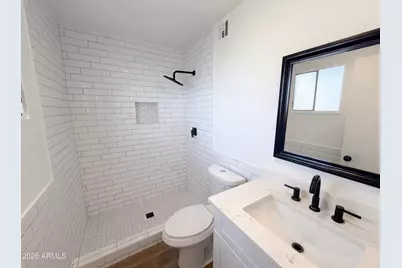 3339 W Country Gables Drive, Phoenix, AZ 85053 - Photo 6