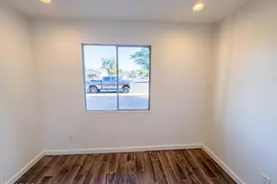 3339 W Country Gables Dr, Phoenix, AZ 85053 - Photo 12