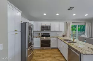 9242 W St John Rd, Peoria, AZ 85382 - Photo 30