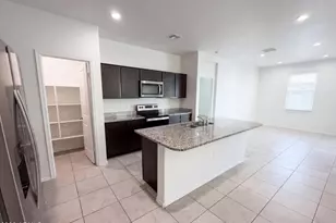 18616 W Desert Holw Dr, Wittmann, AZ 85361 - Photo 2
