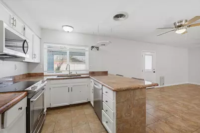 656 W Pecos Avenue, Mesa, AZ 85210 - Photo 6