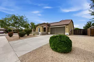 16152 W Desert Flower Dr, Goodyear, AZ 85395 - Photo 2
