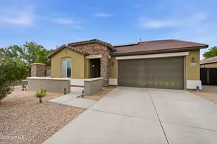 16152 W Desert Flower Dr, Goodyear, AZ 85395 - Photo 2