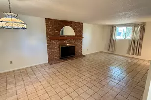 2425 S Newberry Rd, Tempe, AZ 85282 - Photo 10