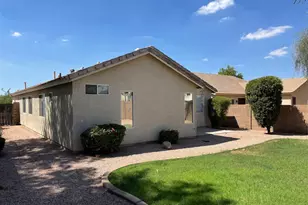 6831 S 33rd Dr, Phoenix, AZ 85041 - Photo 28