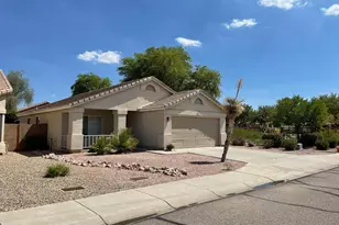 6831 S 33rd Dr, Phoenix, AZ 85041 - Photo 2