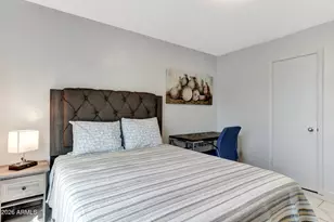 1524 E Broadmor Dr, Tempe, AZ 85282 - Photo 18