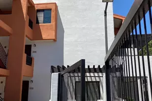 1005 E 8th St, Tempe, AZ 85281 - Photo 2