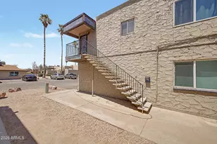 1209 N 47th Pl, Phoenix, AZ 85008 - Photo 2