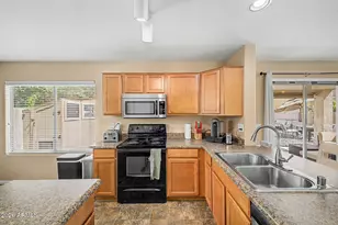 2409 W Silver Sage Ln, Phoenix, AZ 85085 - Photo 16