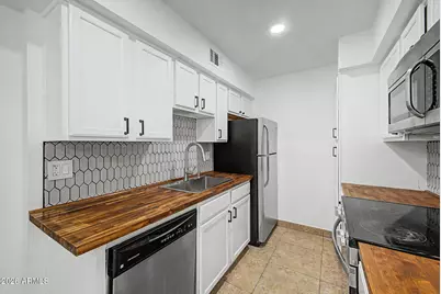 2625 E Indian School Road #Unit 141, Phoenix, AZ 85016 - Photo 10