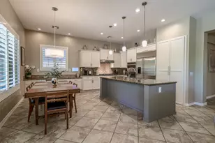 1719 W Aloe Vera Dr, Phoenix, AZ 85085 - Photo 2
