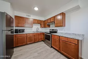 2226 W Heatherbrae Dr, Phoenix, AZ 85015 - Photo 8