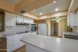 13063 W Foxfire Dr, Sun City West, AZ 85375 - Photo 12