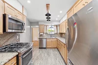 10120 W Riviera Drive, Sun City, AZ 85351 - Photo 28