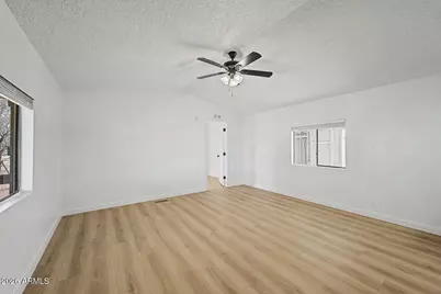 16040 N 66th Avenue, Glendale, AZ 85306 - Photo 6