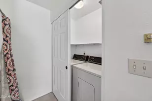 10410 N Cave Creek Rd, Phoenix, AZ 85020 - Photo 32