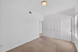 10410 N Cave Creek Rd, Phoenix, AZ 85020 - Photo 38