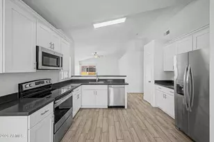 737 N Layton, Mesa, AZ 85207 - Photo 10