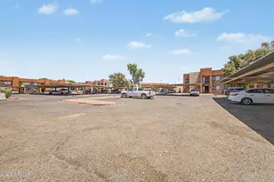 3810 N Maryvale Pkwy, Phoenix, AZ 85031 - Photo 26