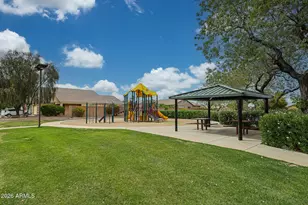 17545 W Watson Ln, Surprise, AZ 85388 - Photo 32