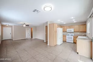 17545 W Watson Ln, Surprise, AZ 85388 - Photo 4