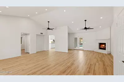 15221 N 42nd Place, Phoenix, AZ 85032 - Photo 12