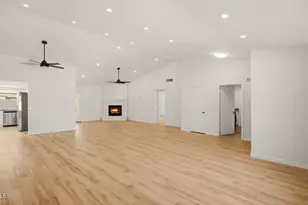 15221 North 42nd Pl, Phoenix, AZ 85032 - Photo 12