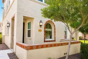 2778 S Harmony Ave, Gilbert, AZ 85295 - Photo 2