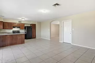 2837 W Grovers Ave, Phoenix, AZ 85053 - Photo 10