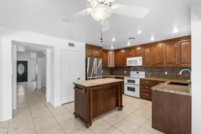 4721 E Sandra Terrace, Phoenix, AZ 85032 - Photo 12