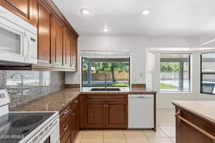 4721 E Sandra Terrace, Phoenix, AZ 85032 - Photo 14