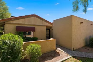 6465 N 77th Pl, Scottsdale, AZ 85250 - Photo 2