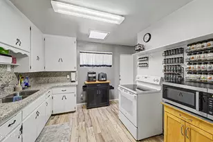 3014 W Solano Dr S, Phoenix, AZ 85017 - Photo 6