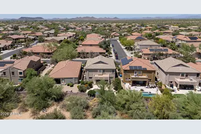 23023 N 43rd Place, Phoenix, AZ 85050 - Photo 2