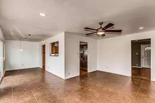 2445 N 38th St, Phoenix, AZ 85008 - Photo 12