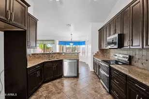 502 N Falcon Dr, Gilbert, AZ 85234 - Photo 14