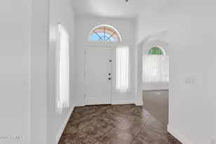 502 N Falcon Dr, Gilbert, AZ 85234 - Photo 16