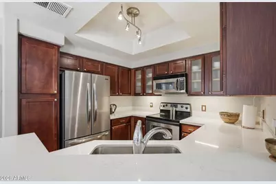 750 E Northern Avenue #1081, Phoenix, AZ 85020 - Photo 10