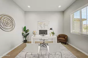 9565 W Patrick Ln, Peoria, AZ 85383 - Photo 10