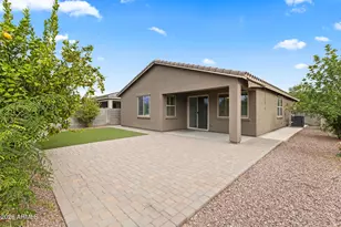 2428 W Branham Ln, Phoenix, AZ 85041 - Photo 32