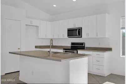 1011 W Kelton Lane, Phoenix, AZ 85023 - Photo 6
