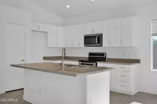 1011 W Kelton Ln, Phoenix, AZ 85023 - Photo 6