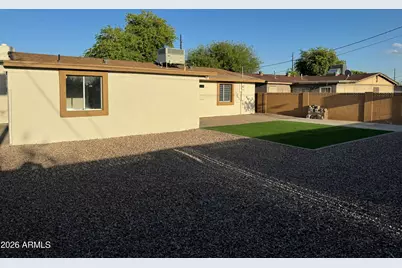 2512 N 47th Drive, Phoenix, AZ 85035 - Photo 8