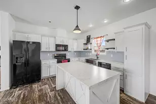 21376 W Mark Ln, Wittmann, AZ 85361 - Photo 6