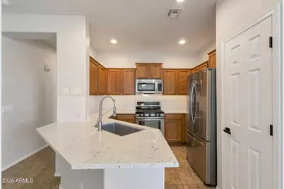 7525 W Springfield Way, Florence, AZ 85132 - Photo 6
